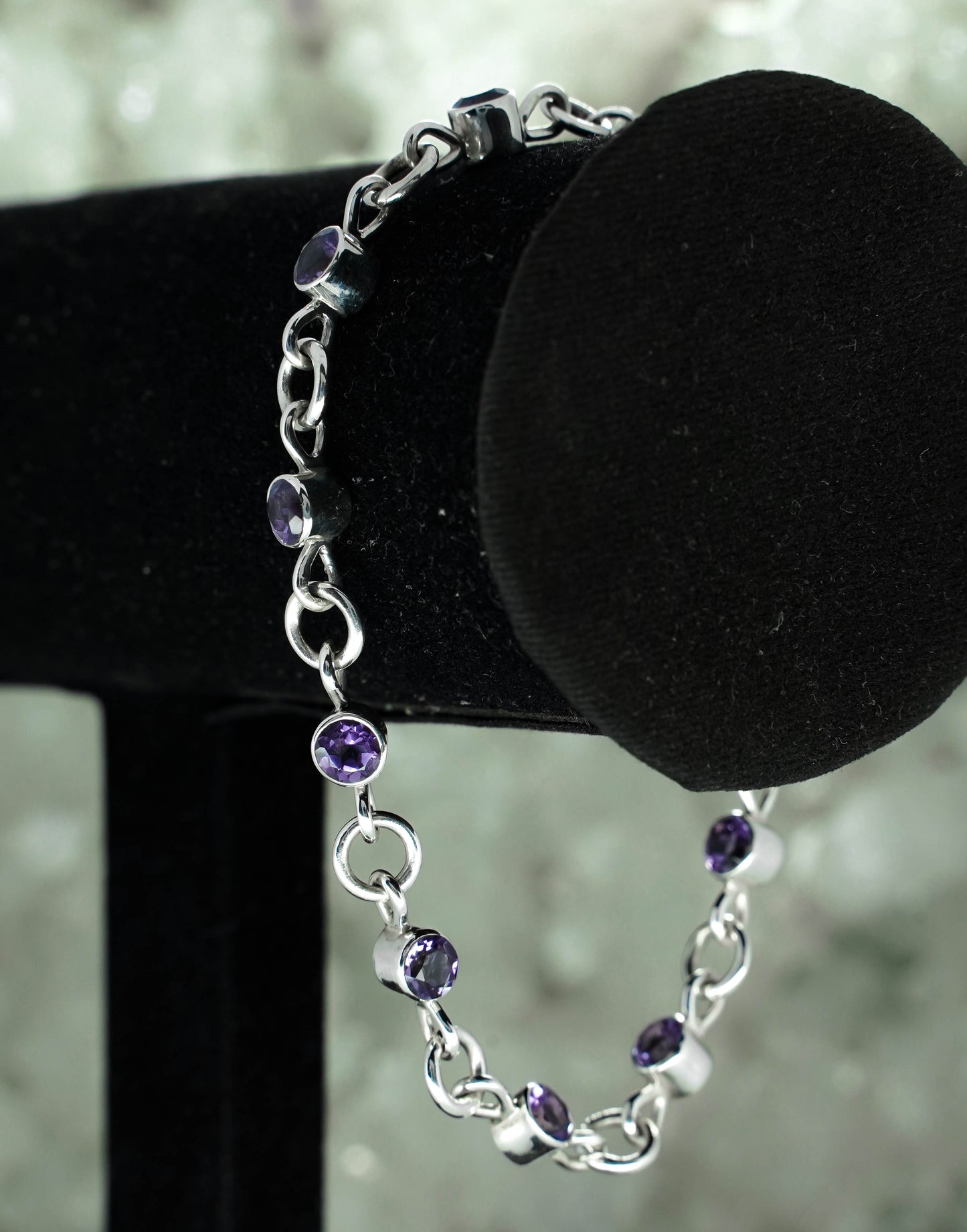 Round Amethyst Silver Bracelet | SSB001