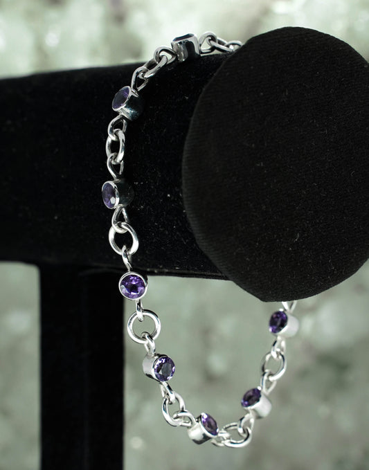 Round Amethyst Silver Bracelet | SSB001