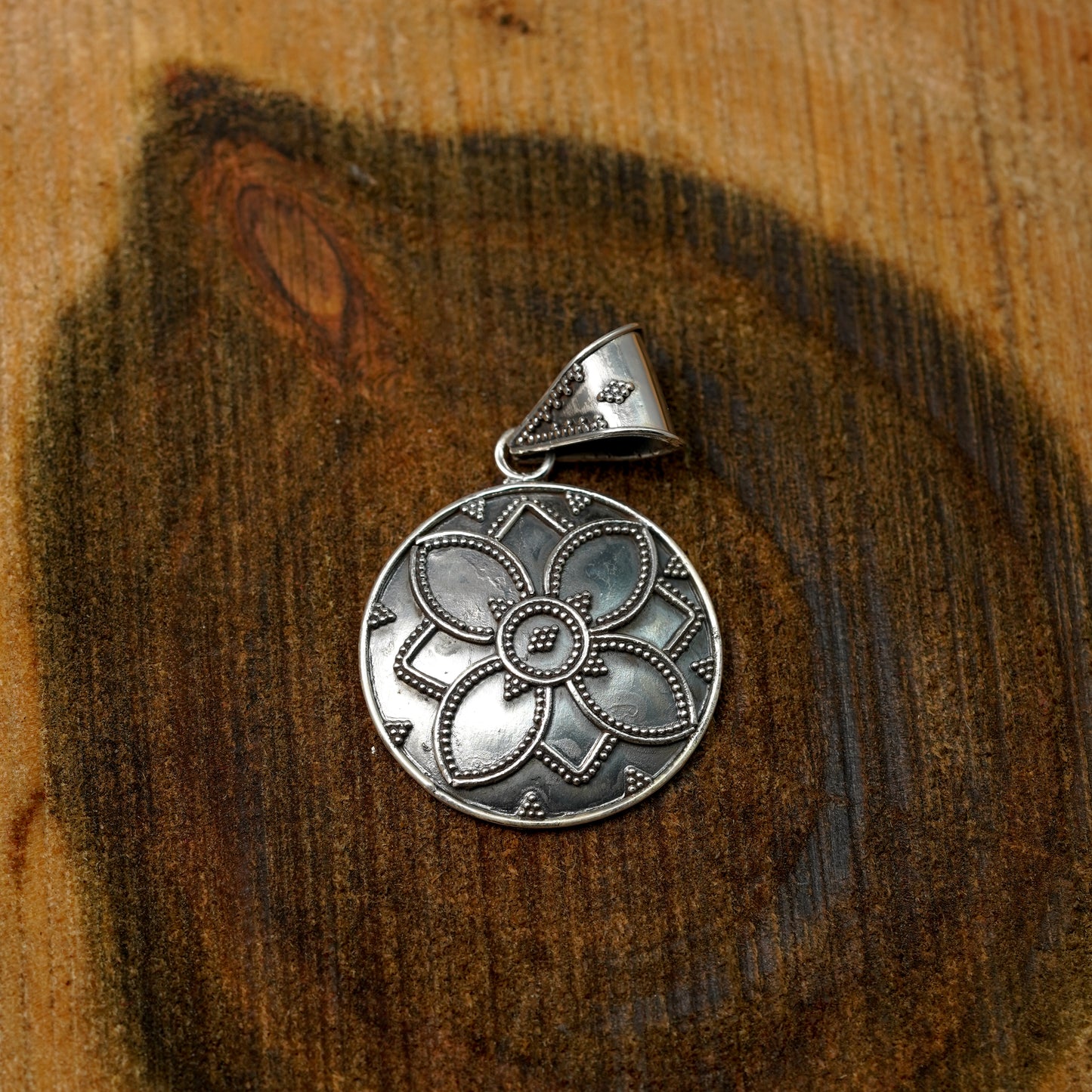 Shield Flower Silver Pendant | PPEN008