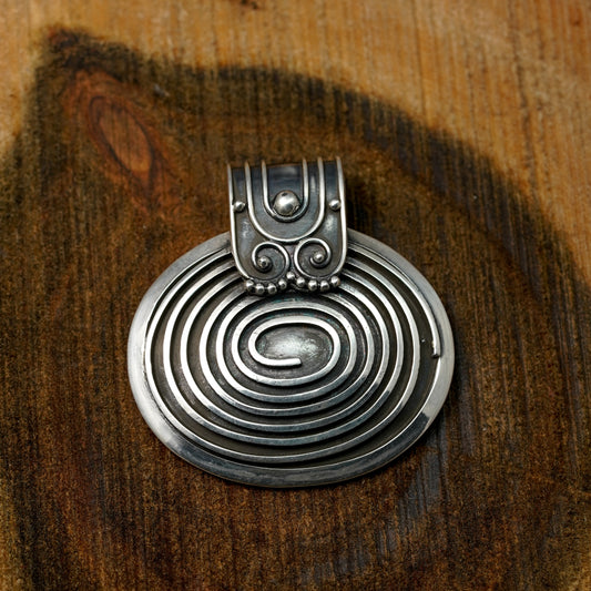 Oval Spiral Silver Pendant | PPEN014