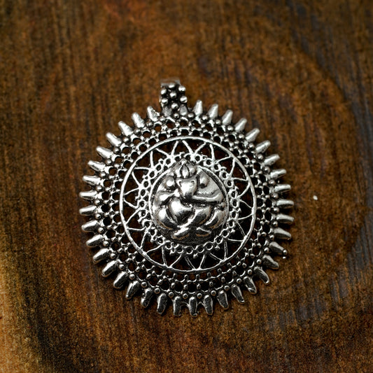 Spike Rim Silver Pendant | PPEN026