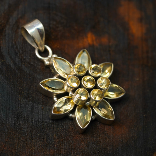 Marquise Flower Pendant | SDP001