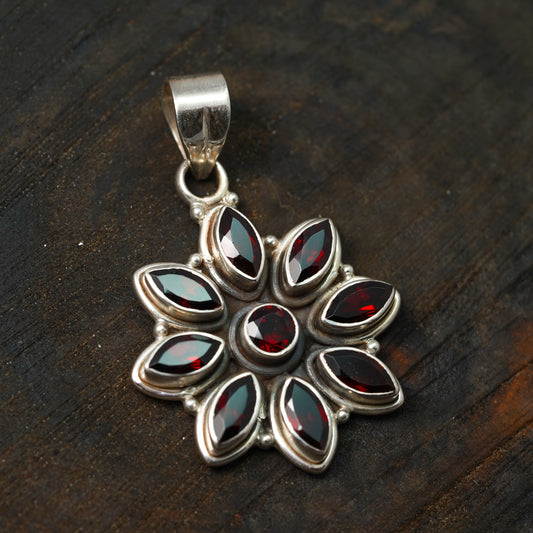 Marquise Flower Silver Pendant | SDP017