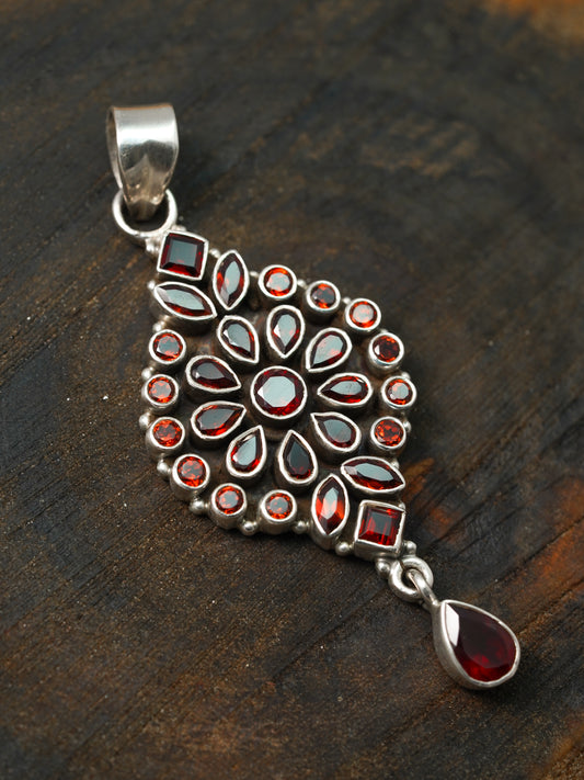 Garnet Silver Pendant | SDP027